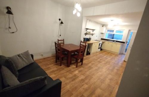 Little Hulton Casa | Double-Bed Manchester Close To Bolton City Centre C2