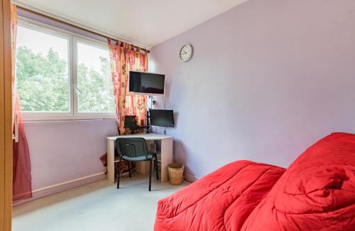 Petit-Ivry Casa | Double bedroom with share bathroom, in Paris area