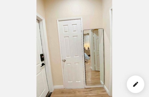 Ontario Casa | Double beds with private entrance garage parking