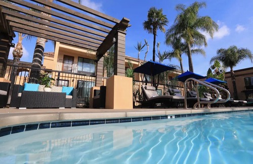 Harbor Casa | Double Queen Room, The Cove Hotel, Poolside Luxury and Outdoor Fireplace