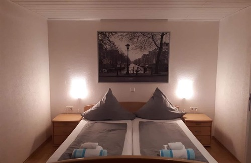 Schweigen-Rechtenbach Cama Y Desayuno | Double room with shower/WC - Gästehaus Reither