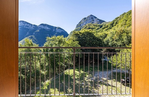 Ala Apartamento | Habitación doble 'Camera Matrimoniale' con vistas a las montañas, jardín compartido y balcón