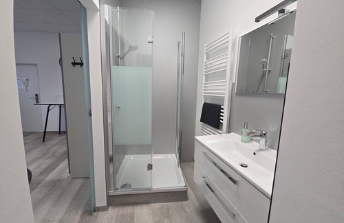 Ramstein-Miesenbach Apartamento | Double room for 2 with kitchen