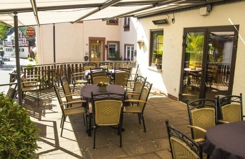 Wintrich Cama Y Desayuno | Habitación doble planta baja (accesible en silla de ruedas) - Ferienweingut Matthiashof