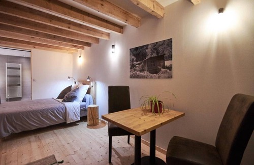 Aime Casa | Hostales en La Foyère