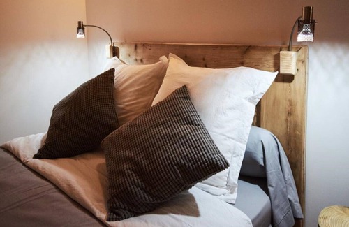 Aime Casa | Hostales en La Foyère