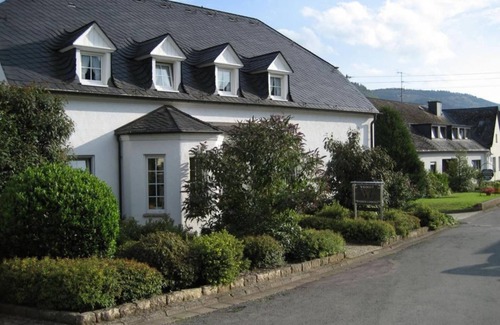 Mehring Cama Y Desayuno | Double room, room 4 *** - Weingut-Gästehaus Loskill