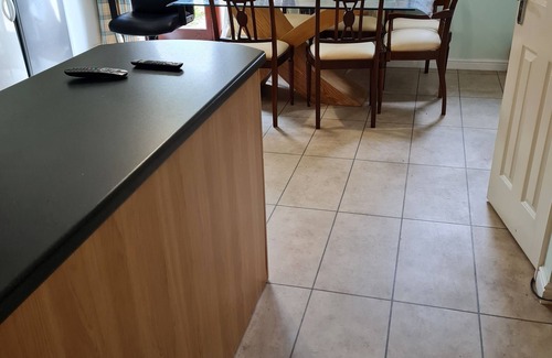 Sherborne St. John Apartamento | Double Room with Super King Bed and Beautiful Bathroom