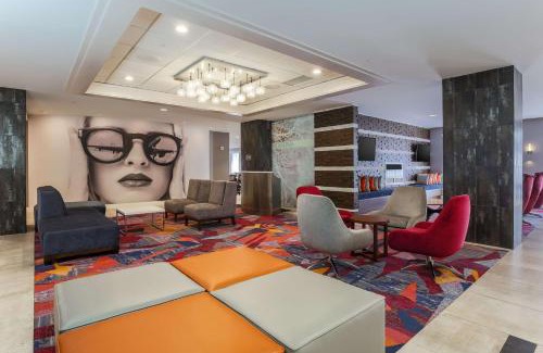 East Point Hotel | DoubleTree by Hilton Atlanta Airport