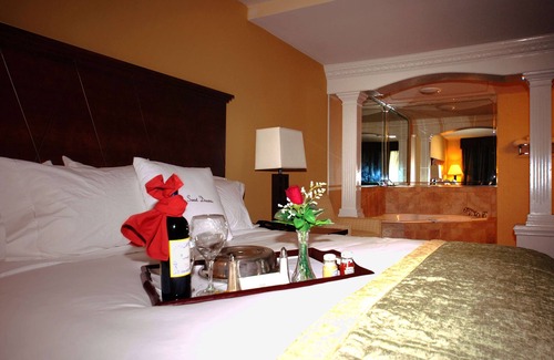 Cape Fear Hotel | Doubletree by Hilton Hotel Fayetteville