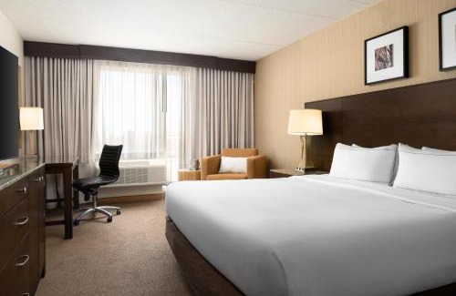 Dorchester Hotel | DoubleTree by Hilton Hotel Boston Bayside