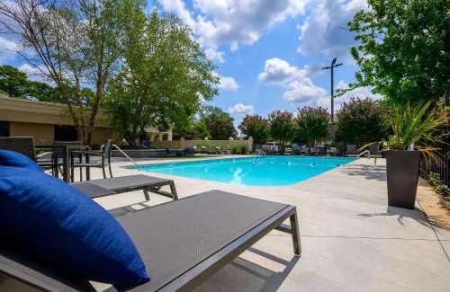 Northeast Raleigh Hotel | DoubleTree by Hilton Raleigh Midtown, NC