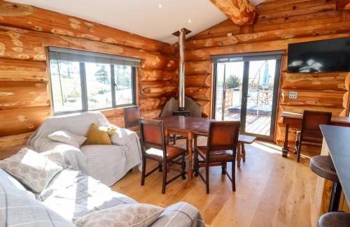 Upper Sapey Casa | Douglas Cabin