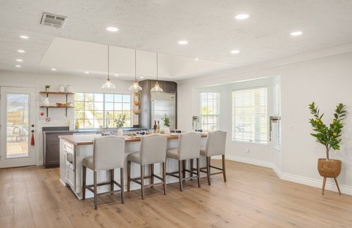 Murrieta Casa | Dove Creek Retreat - Resort Style Home, Saltwater Pool/Jacuzzi, Highspeed Wi-Fi