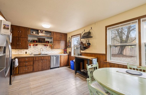 Dover Bay Cabaña | Dover Dreamer - Fireplace, BBQ, and Firepit