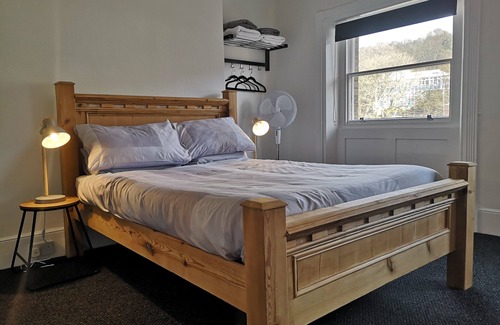 Dover Casa | Habitacion Doble-Económico-Baño compartido-Vista a lugar emblemático