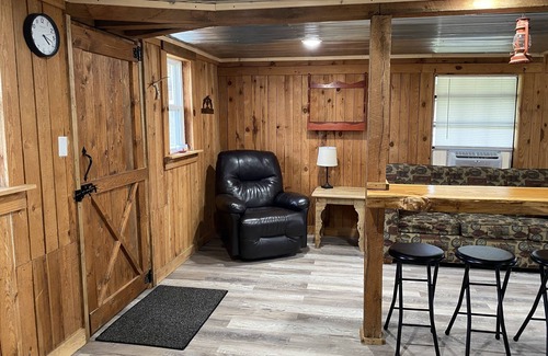Marble Falls Cabina | Down Home Cabin
