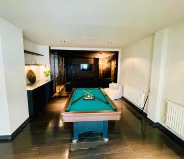 Quartier des Quais - Kaaienwijk Apartamento | Down Town Spacious Loft Retreat with Private Parking