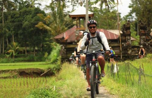 Tampaksiring Alquiler De Eote | Downhill Cycling Ubud with Volcano, Jungle, Rice Terrace with meals
