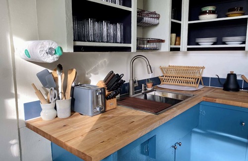 York Apartamento | Downstairs@TheVictorian: Downtown and Dog-Friendly