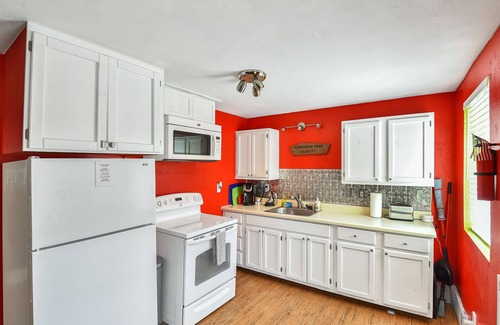 Flagstaff Casa | Downtown 1 Bedroom w/Hot Tub, A/C & Sleeps 4