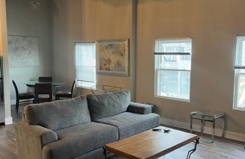 Babe Denny Apartamento | Downtown 2BR loft Sum