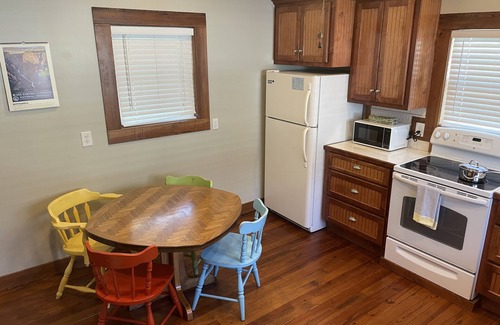 Aiken Cabaña | Downtown Aiken Cottage