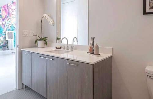 Castleberry Hill Condominio | Downtown ATL! Near Lots Of Fun For The Family/Lonely Time