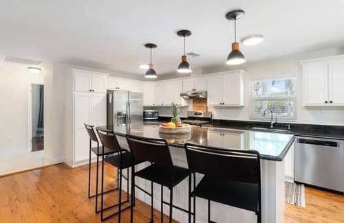 Bonita Springs Casa | Downtown Bonita Springs home with pool and lanai.