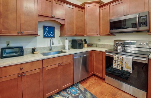 Bonners Ferry Cabaña | Downtown Bonners Ferry Home w/ Covered Porch!