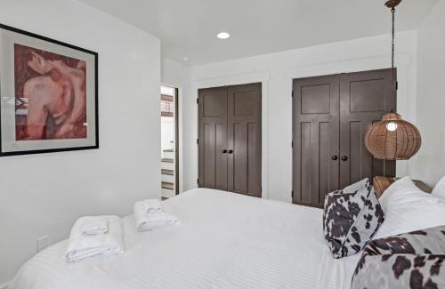 Columbia Casa | Downtown Cottage - Zen Garden