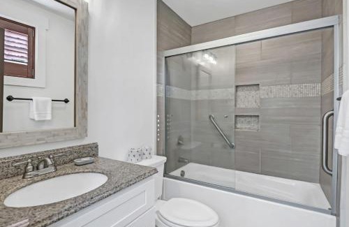 Columbia Casa | Downtown Cottage - Zen Garden