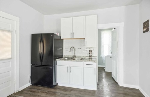 Mexicantown - Southwest Detroit Cabaña | Downtown Detroit Gem 3 Bedrooms & Culture!