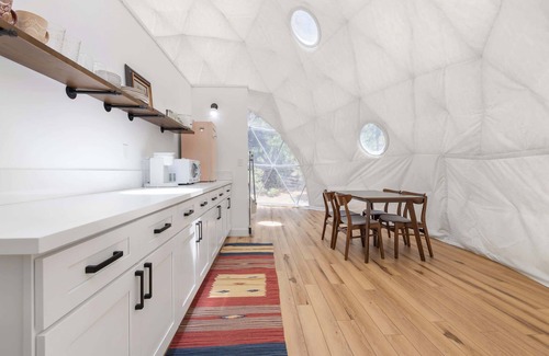 Shaver Lake Cabina | Downtown Dome Glamping Retreat in Shaver Lake