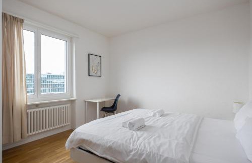 Oerlikon Apartamento | Downtown Dream 3,5BR with Balcony and Style BA42