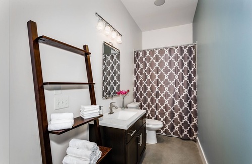 South Pensacola Apartamento | ¡Downtown Dreams Too ahora está disponible en Historic North Hill!