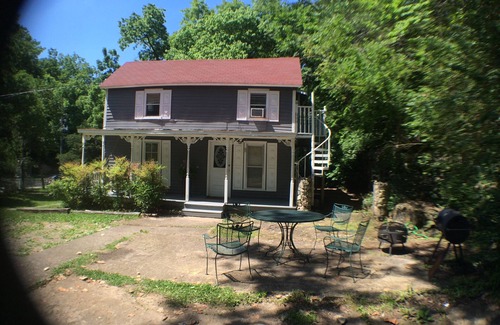 Eureka Springs Historic District Cabaña | El centro de Eureka Springs vacaciones Cottage