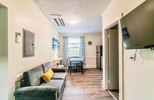 Falmouth Apartamento | Downtown Falmouth 1 Bedroom Apartment