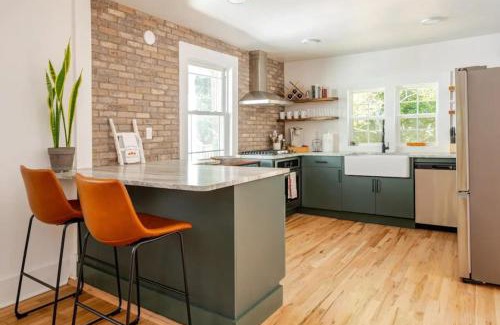 Downtown Casa | Downtown Greenway Getaway Pet Friendly