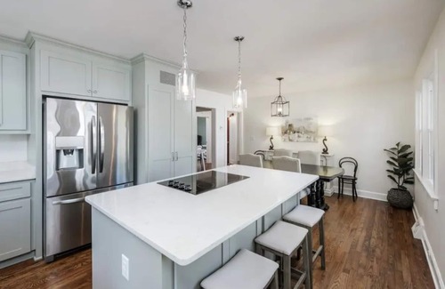 Greer Casa | Downtown Historic District-Fire pit-Walk to restaurants/shops