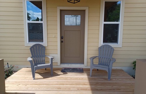 Longwood Casa | Downtown Historic Longwood steps to City park & SunRail