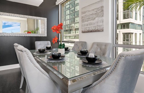 Los Angeles Apartamento | Downtown LA Jr. Penthouse Spacious Skyrise Unit- Pool/Jacuzzi access