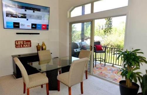 McCall Casa | Downtown Lakeview Villa Townhome by Casago McCall - Donerightmanagement