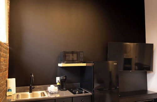 Downtown Toledo Apartamento | Downtown Loft at 5/3 Field!