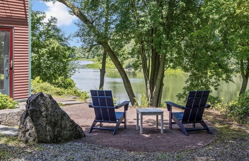Middlebury Casa | Downtown Middlebury River House