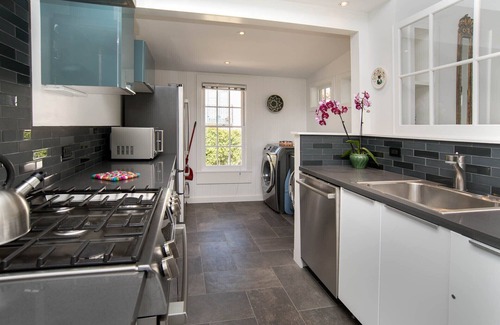 Laguna Cabaña | ¡Centro de la ciudad! OAKtree Cottage - Retiro privado en Santa Bárbara