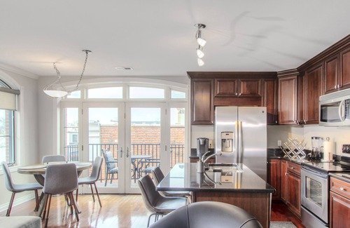 Plymouth Condominio | Downtown Plymouth 2-bedroom Condo