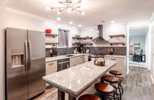 Knoxville Apartamento | Downtown Retreat 5 mins to UT and Market Square