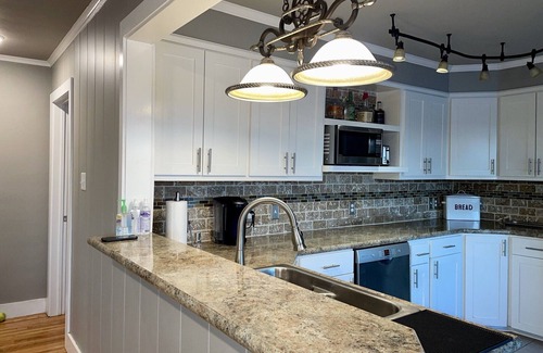 Capital View Casa | Downtown River House!