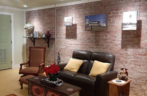 Sparta Apartamento | Downtown studio apartment walking distance to restaurants and shops